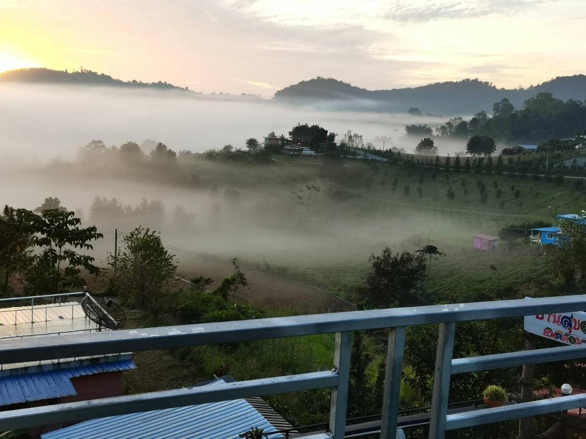 บ้านแช่มช้อย Khao Kho Esterno foto