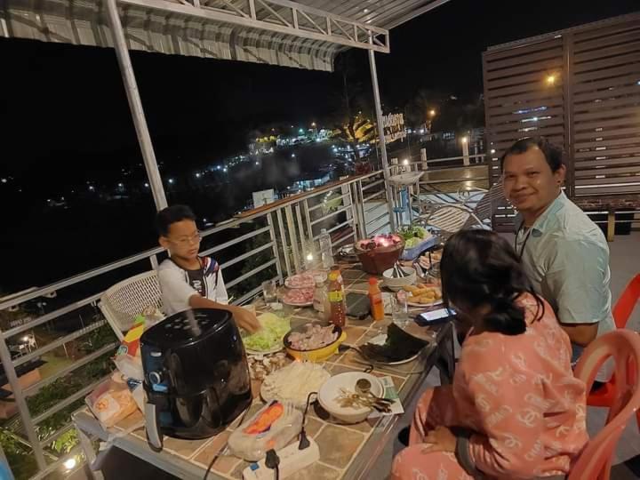 บ้านแช่มช้อย Khao Kho Esterno foto